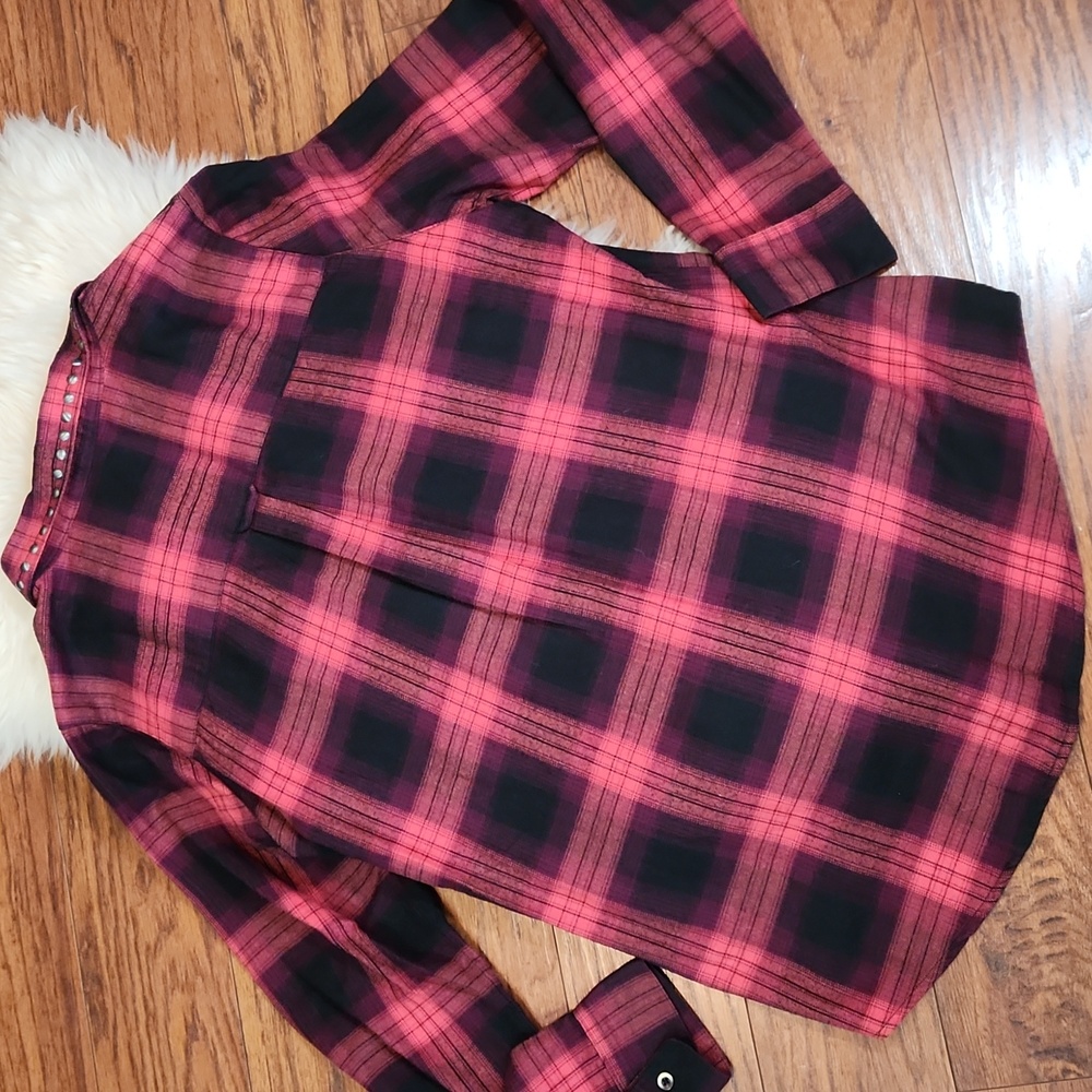 Shyanne Brushed Flannel Studded Detail Collared Button Down Womens Shirt - Picture 2 of 5